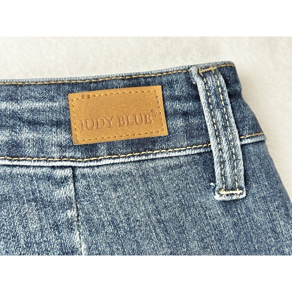 Judy Blue Women's Wide Leg Crop Jeans Size 14W High Rise Raw Hem Denim - Picture 8 of 11